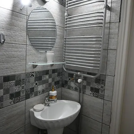 Thess Central 2br & Balconies